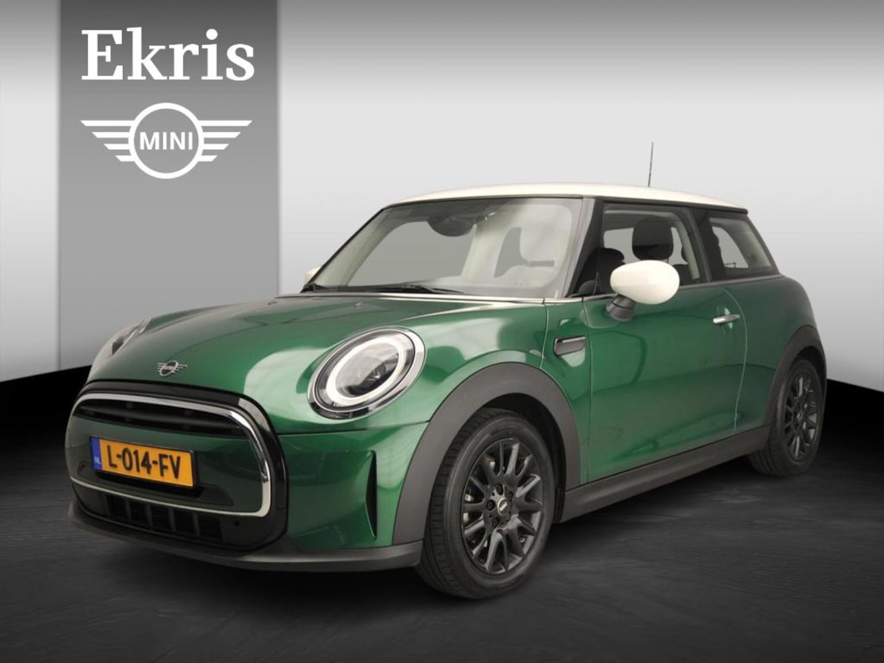 MINI Cooper - 3-deurs Leder / Sportstoelen / LED / DAB / Alu wielen black - AutoWereld.nl
