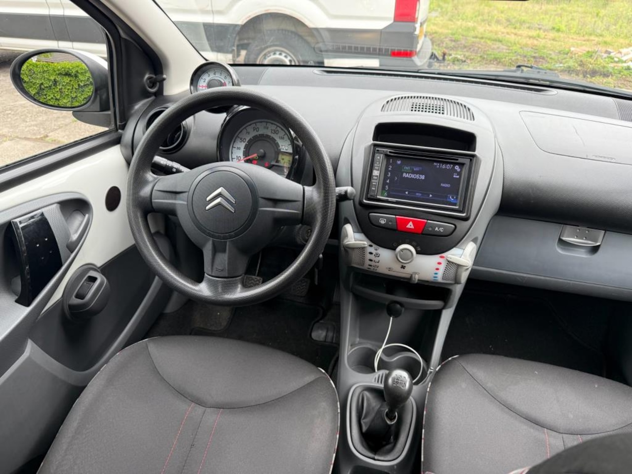 Citroën C1 - 1.0 84DKM | NAP | AIRCO | DEALER | LAGE KM |APPLE CARP PLAY - AutoWereld.nl