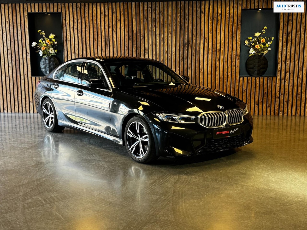 BMW 3-serie - 320i/Facelift/M-Pakket/Head-Up - AutoWereld.nl