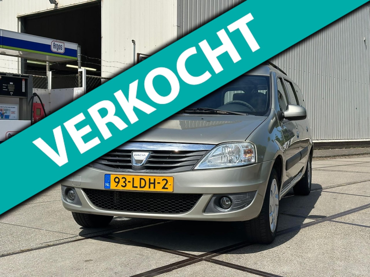 Dacia Logan MCV - 1.6-16V Lauréate 7pers. 1e. Eig. 37.500km NAP - AutoWereld.nl