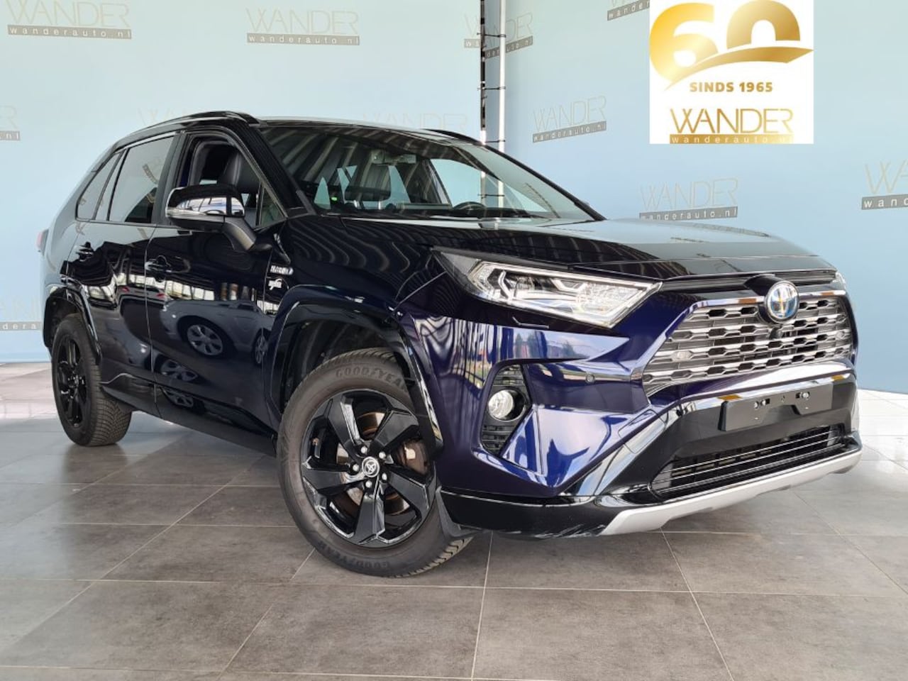 Toyota RAV4 - 2.5 Hybrid AWD Black Edition/Leder/360 graden camera/Camerabeeld in binnenspiegel/Stuurver - AutoWereld.nl