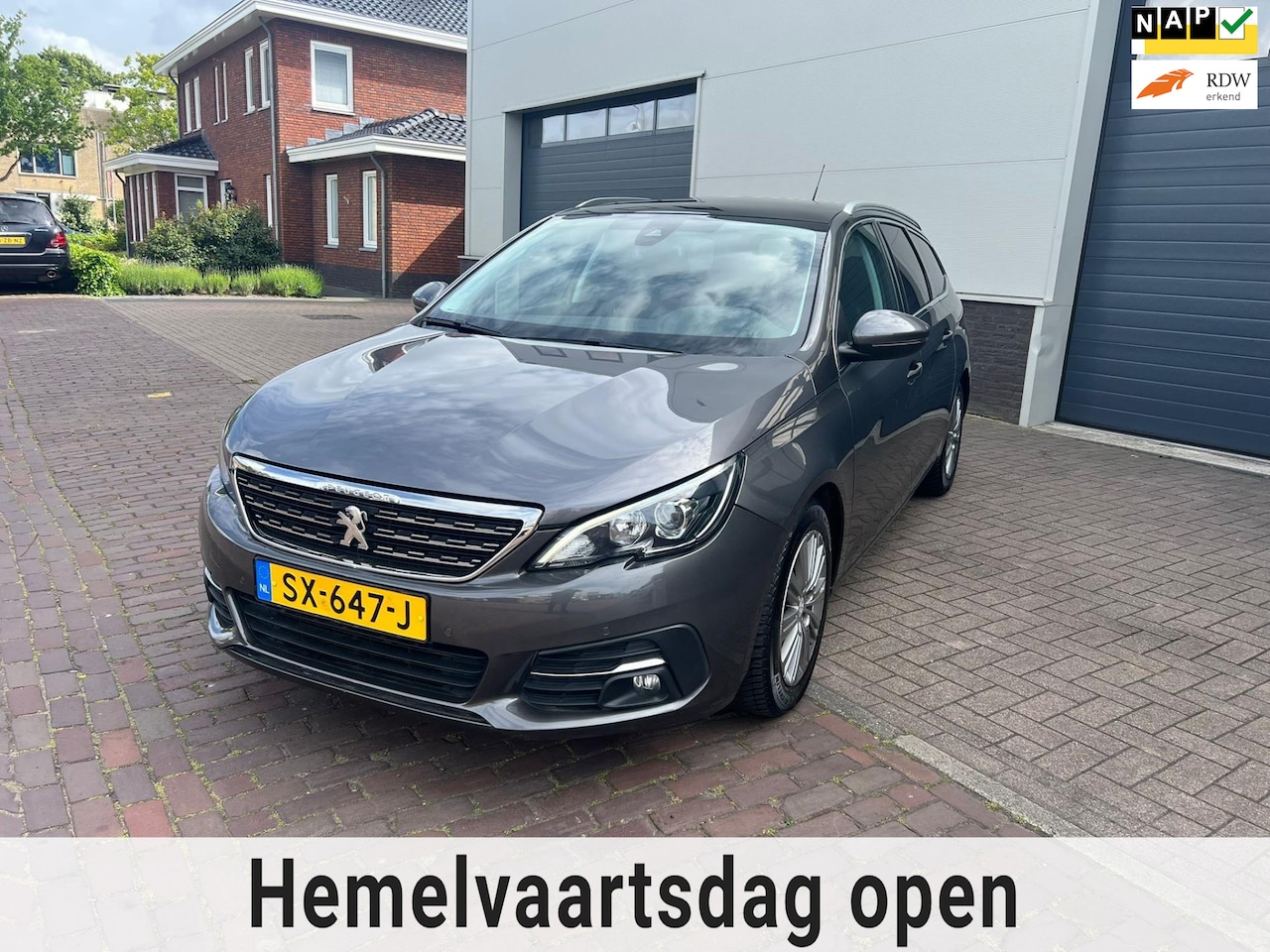 Peugeot 308 SW - 1.2 PureTech Blue Lease Premium/Automaat/Leder/Pano/Navi/Camera/Climate-c/Cruise-c - AutoWereld.nl