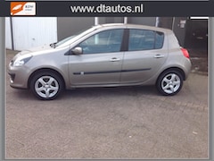 Renault Clio - 1.2-16V Special Line airco el ramen