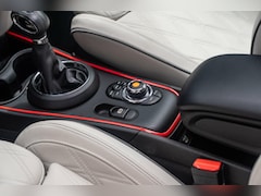 MINI Countryman - 2.0 Cooper S E ALL4 220PK Leder|Pano|JCW|VOL