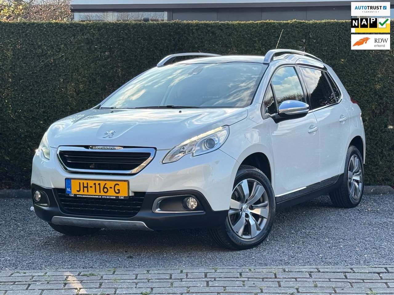 Peugeot 2008 - 1.2 Allure | 130 PK | 6 Bak | PDC | Cruise - AutoWereld.nl
