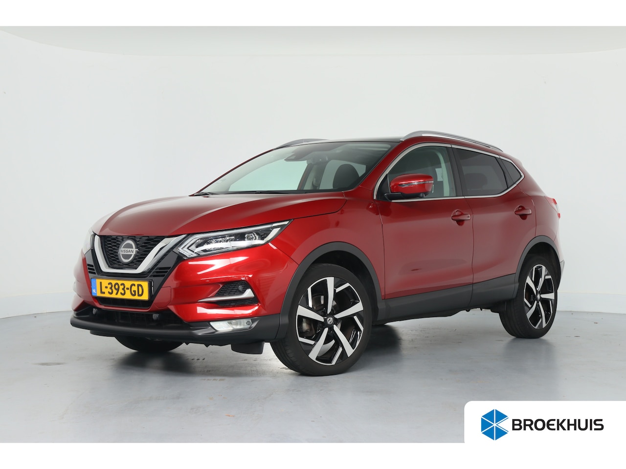 Nissan Qashqai - 1.3 DIG-T Premium Edition | 1ste Eigenaar | Pano dak | Navigatie | Leder interieur | Clima - AutoWereld.nl