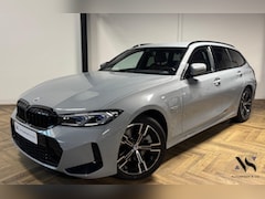 BMW 3-serie Touring - 330e HEAD-UP KEYLESS CAM'