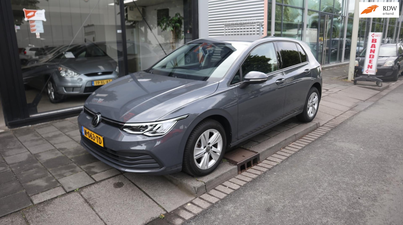 Volkswagen Golf - 1.0 eTSI Life - AutoWereld.nl