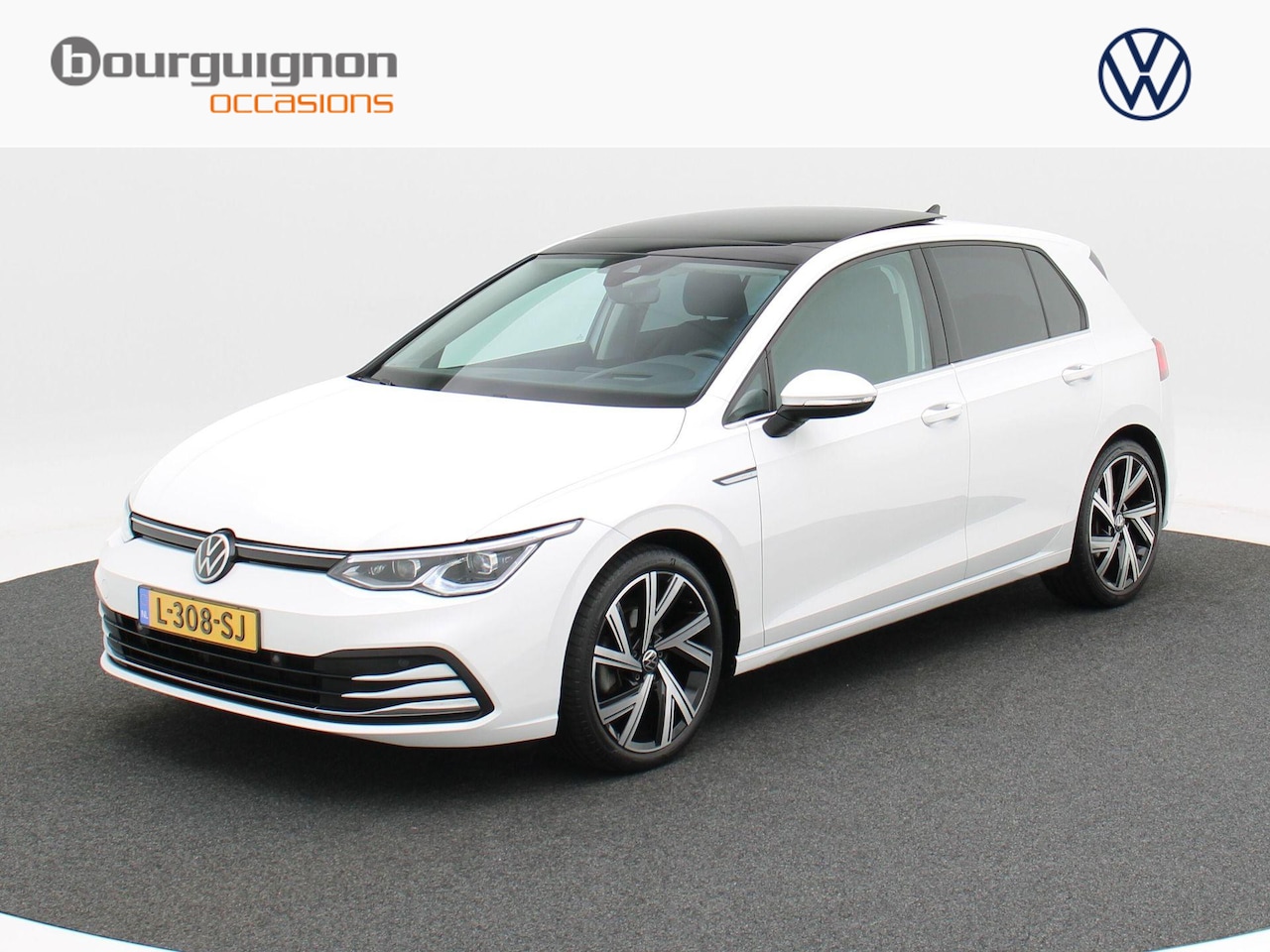 Volkswagen Golf - 1.5 eTSi 150 Pk Automaat Style | Full LED | Panoramadak | Trekhaak | 18 Inch | Navigatie | - AutoWereld.nl