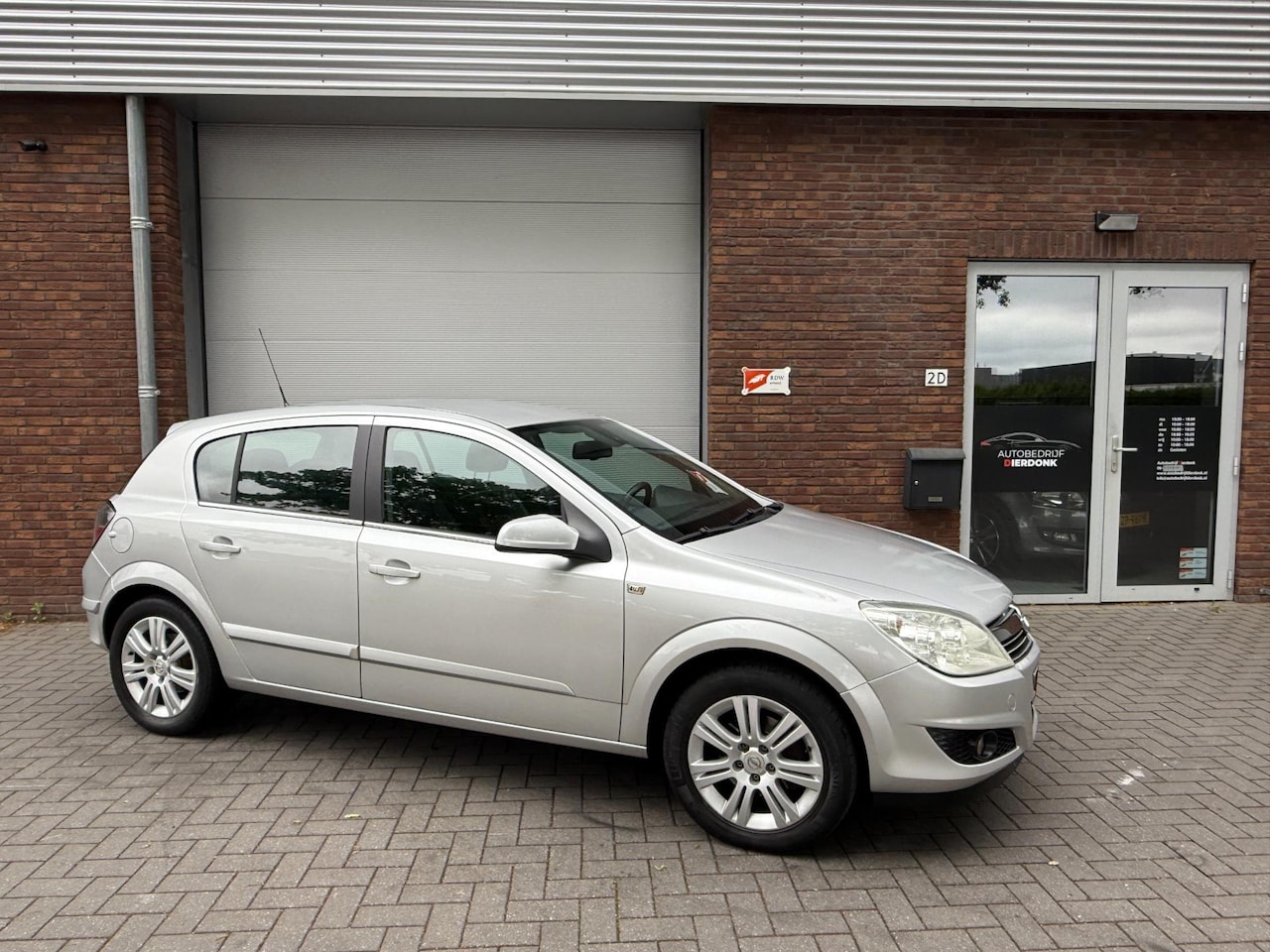 Opel Astra - 1.8 Cosmo|AUTOMAAT|NIEUWE APK|AIRCO - AutoWereld.nl