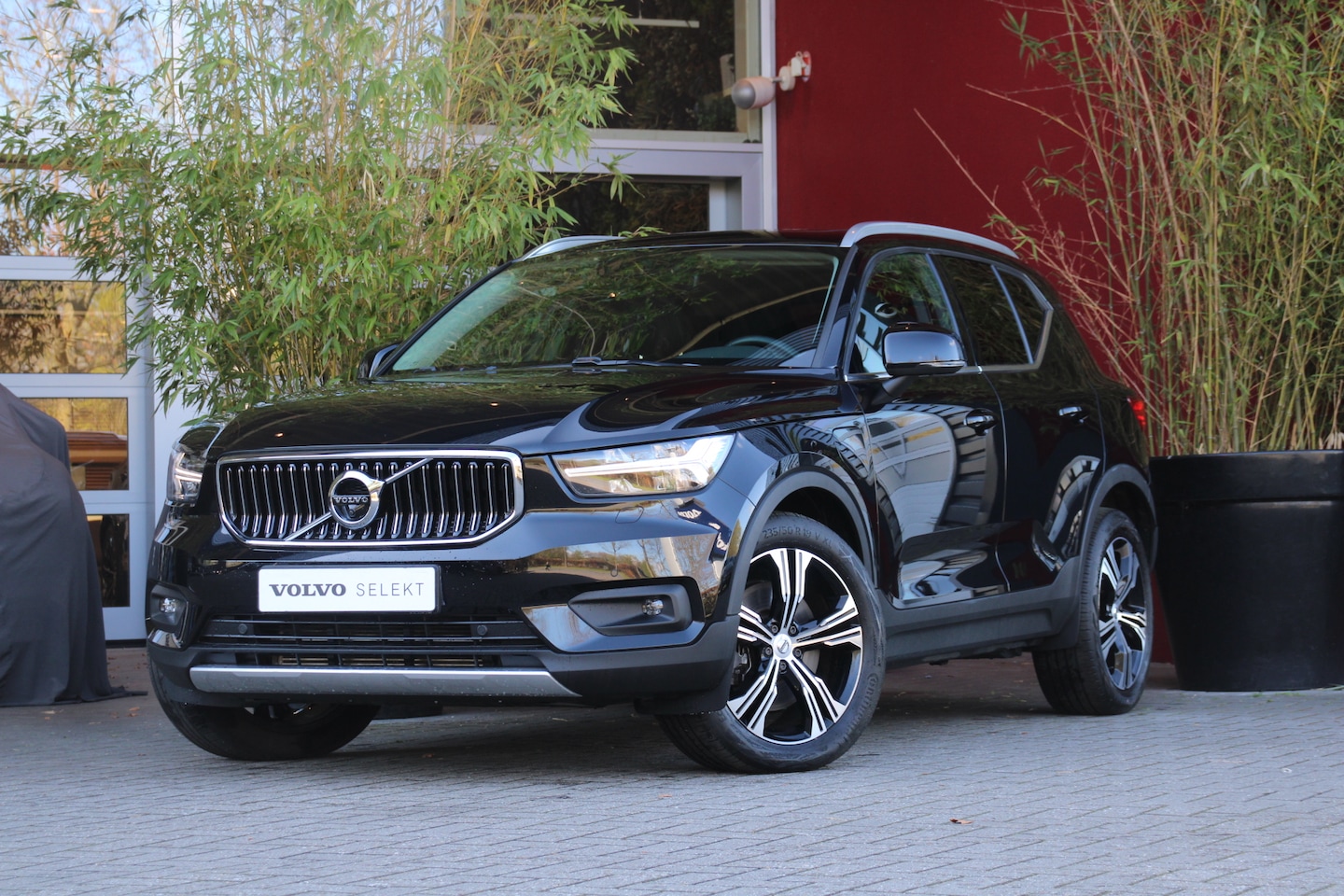 Volvo XC40 - 1.5 T4 Recharge Inscription | Harman/Kardon | Adaptive Cruise | BLIS | Stuur/stoelverwarmi - AutoWereld.nl