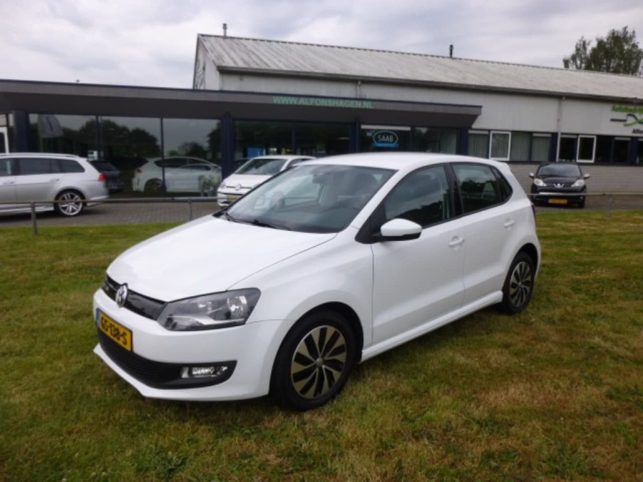 Volkswagen Polo - 1.0 BLUEM. EDITION / N.A.P. - AutoWereld.nl