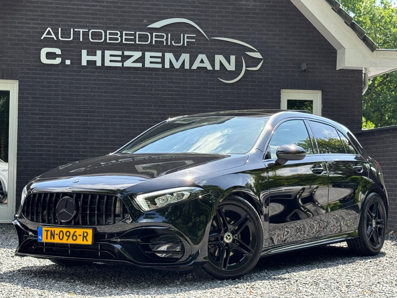 Mercedes-Benz A-klasse - 200 AMG A35 Pakket PANORAMADAK SFEERVERLICHTING RODE GORDELS CAMERA - AutoWereld.nl