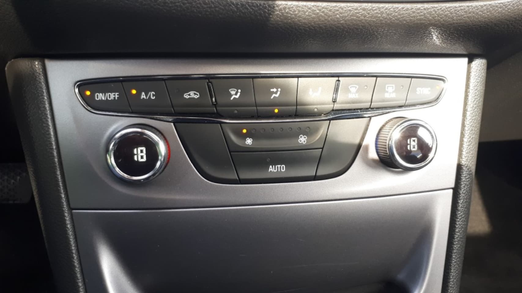 Opel Astra Sports Tourer - Sports Tourer 1.0 Business+ CLIMATE CONTR/ELEC OPEN DAK/PDC/ELEC RAMEN V+A/CRUISE/TREKHAAK