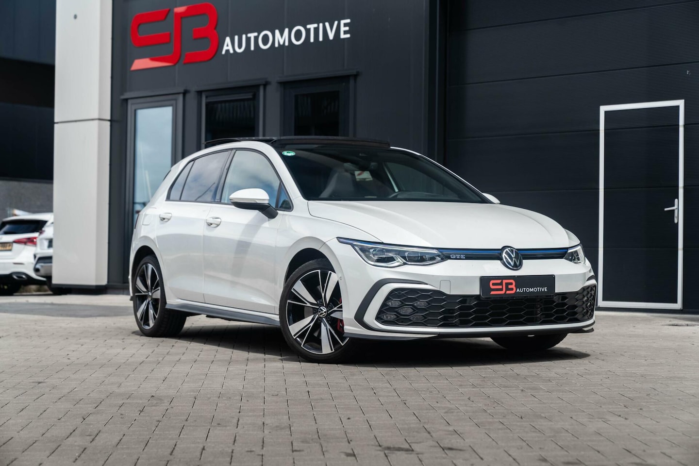 Volkswagen Golf - 8 GTE 245PK HEAD UP|ORYX|IQ|PANO|FULL OPTION - AutoWereld.nl