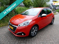 Peugeot 208 - 1.2i 110pk Allure 5-deurs Clima Leder Navi Trekhaak 2e eig