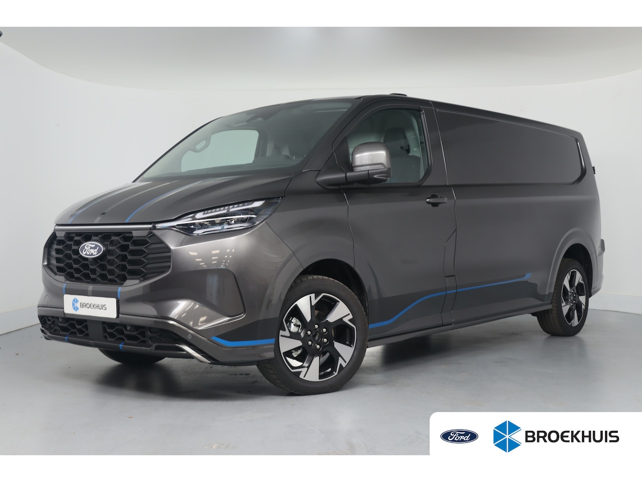 Ford Transit Custom - 320 2.5 PHEV L2H1 Sport | Driver Assistance Pack Ultimate | Inkl Trekhaak | Adaptive LED | - AutoWereld.nl