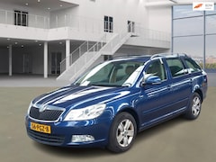 Skoda Octavia Combi - 1.4 TSI Elegance AUT NAVI PSENSOR LEDER CRUISE TREKHAAK 2 X SLEUTELS