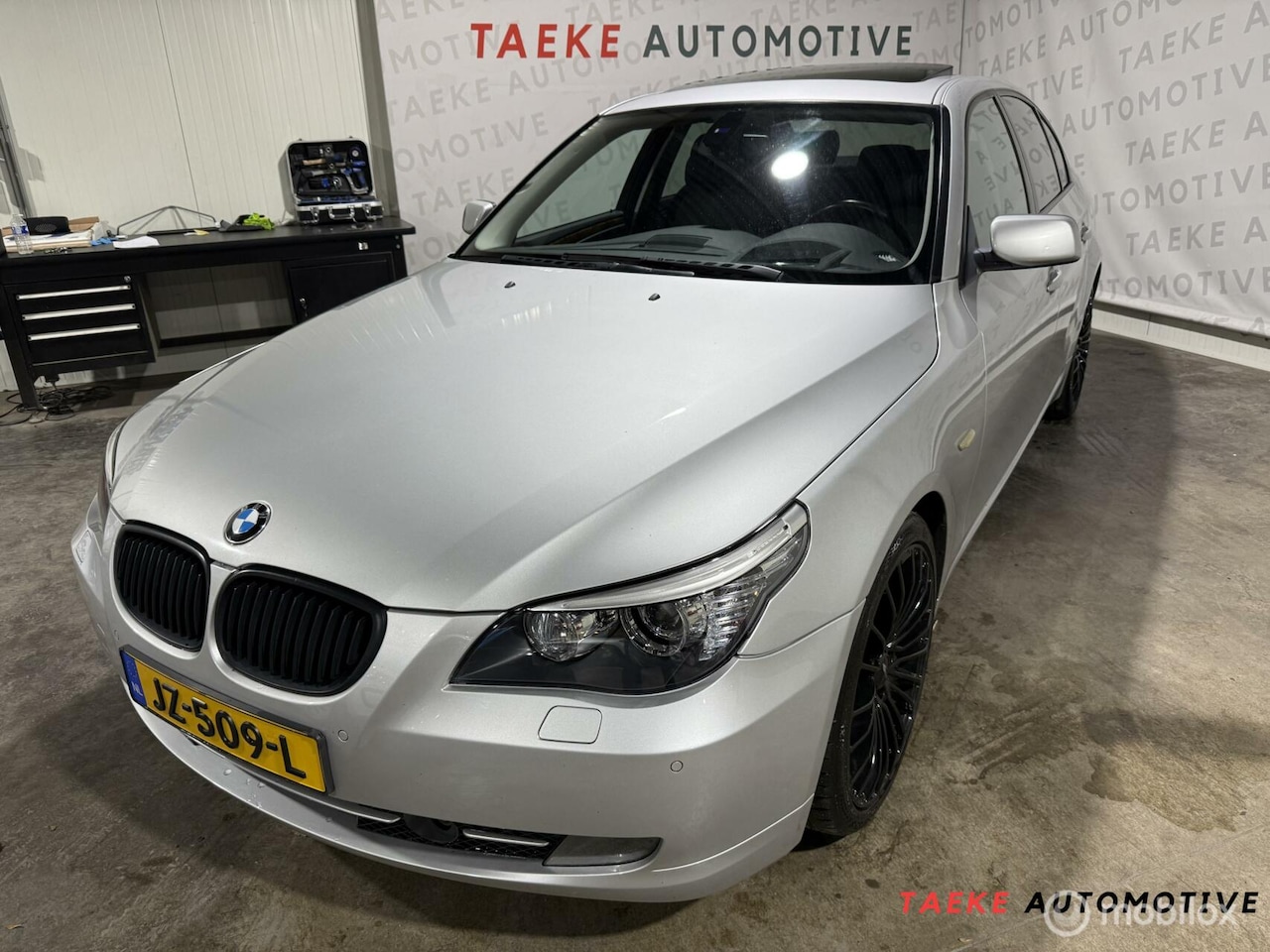 BMW 5-serie - 540i High Executive AUT/Clima/Cruise/Dakje/Leder - AutoWereld.nl