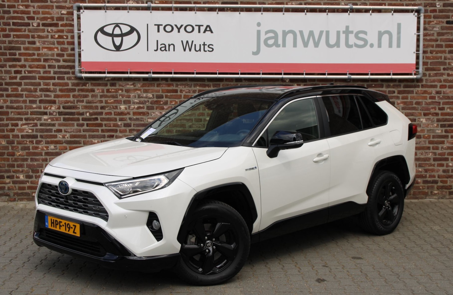 Toyota RAV4 - 2.5 Hybrid AWD Bi-Tone + Innovation + leer/alcantara - AutoWereld.nl
