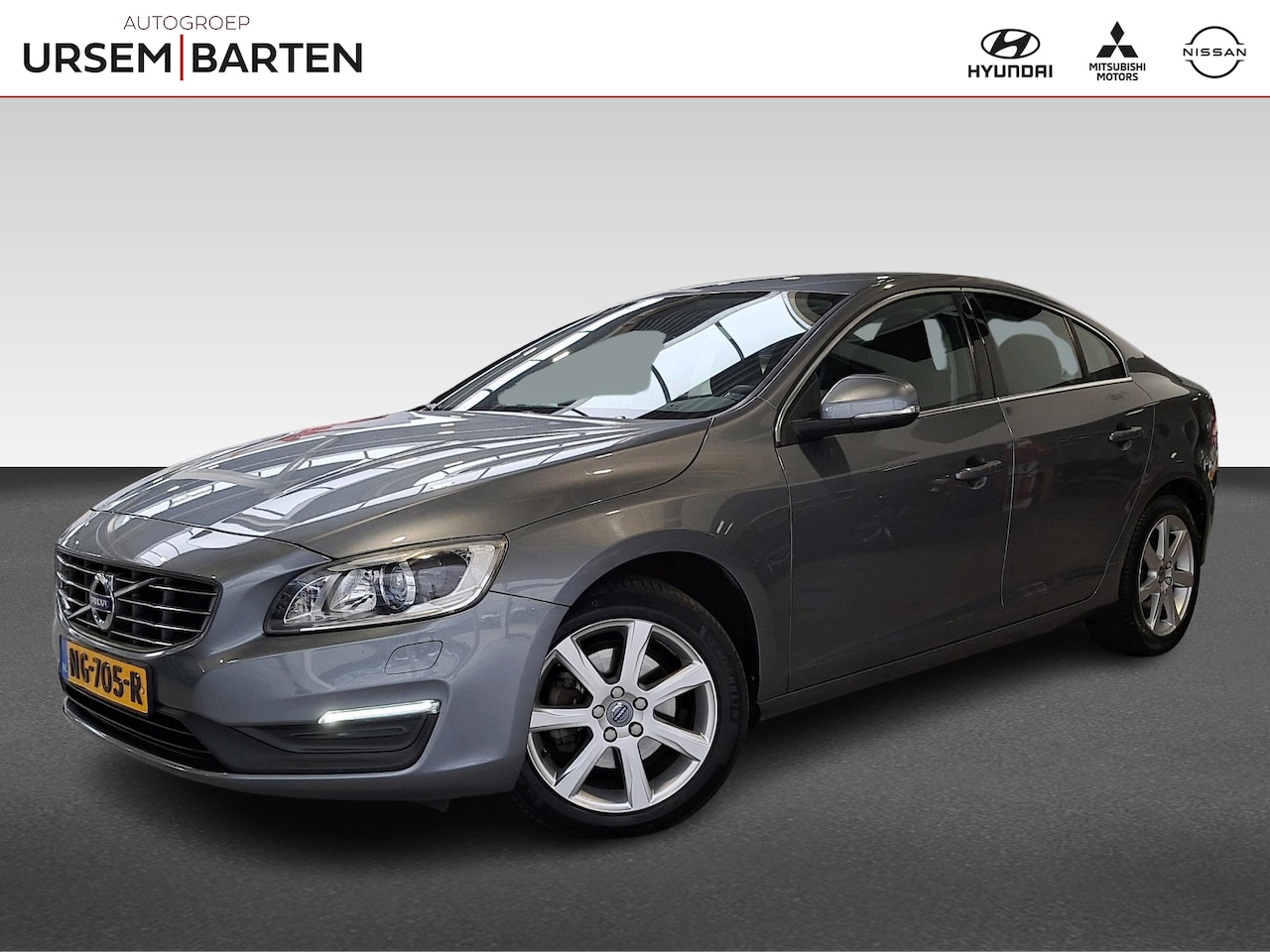Volvo S60 - 1.5 T2 Nordic+ | automaat | Harman Kardon | dealer onderhouden | trekhaak | standkachel | - AutoWereld.nl