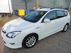Hyundai i30 CW - 1.4i i-Motion Business