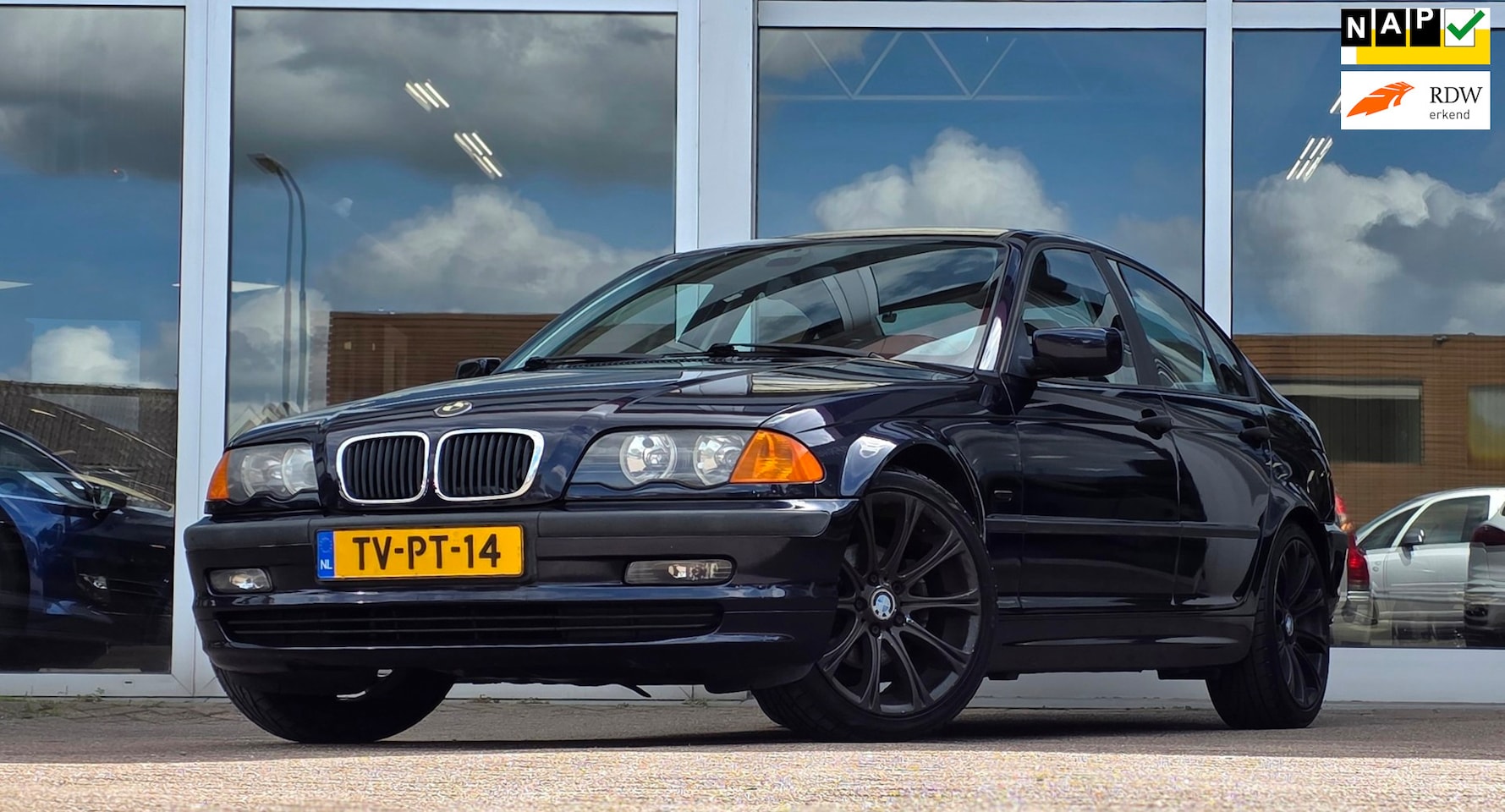 BMW 3-serie - 318i Executive Clima 17"LM velgen - AutoWereld.nl