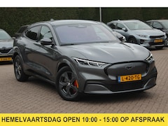 Ford Mustang Mach-E - Extended First Edition AWD 98 kWh / Trekhaak / Panoramadak / Camera / Leder / 19'' / B&O /