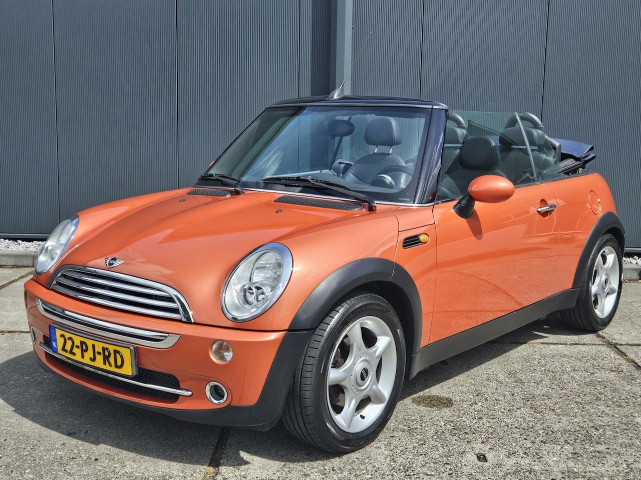 MINI Cabrio - 1.6 Cooper Chili | Uniek | Leder - AutoWereld.nl