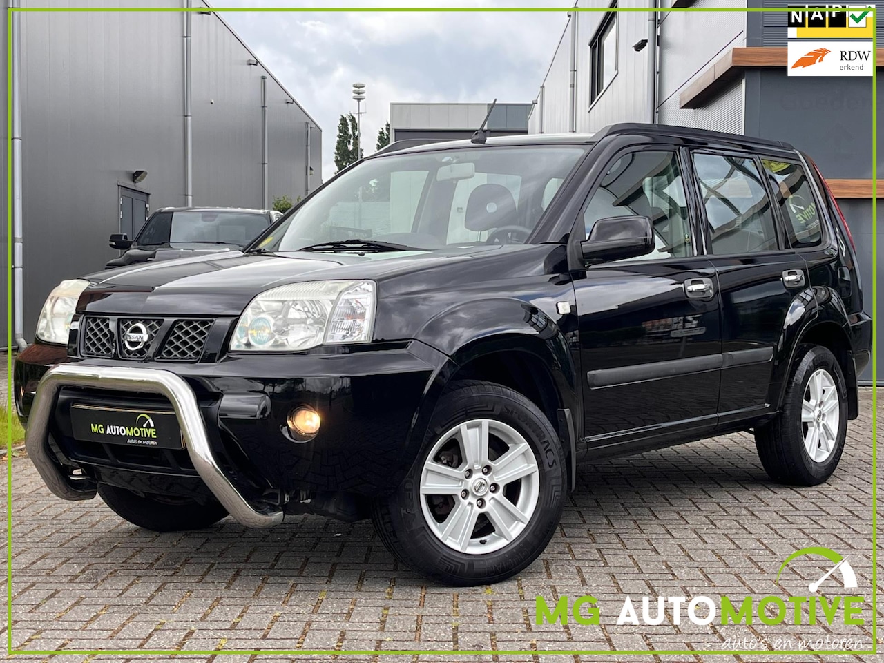 Nissan X-Trail - 2.0 Comfort 2wd | Airco | Bull bar | PDC | Trekhaak - AutoWereld.nl