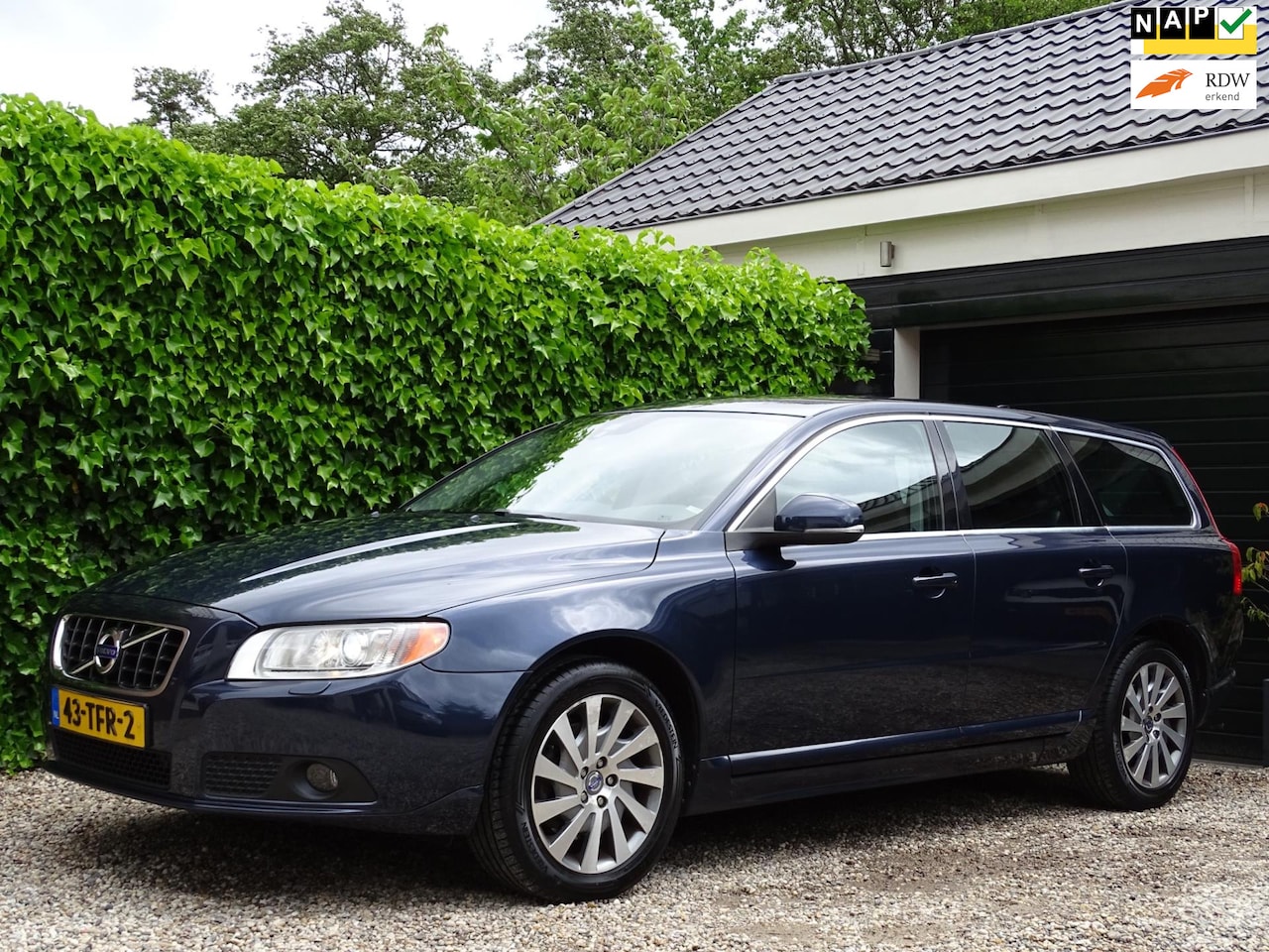 Volvo V70 - 2.0 D3 Limited Edition | Automaat | 5 cilinder | Leer | Xenon | Navi - AutoWereld.nl