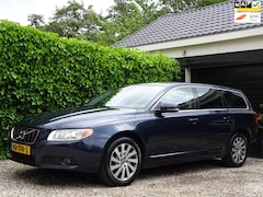 Volvo V70 - 2.0 D3 Limited Edition | Automaat | 5 cilinder | Leer | Xenon | Navi