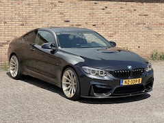 BMW 4-serie Coupé - M4 Competition Carbon pack M performance pack en uitlaat