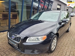 Volvo V70 - 2.5FT Momentum 230PK H.LEER / ECC / PDC / TREKHAAK