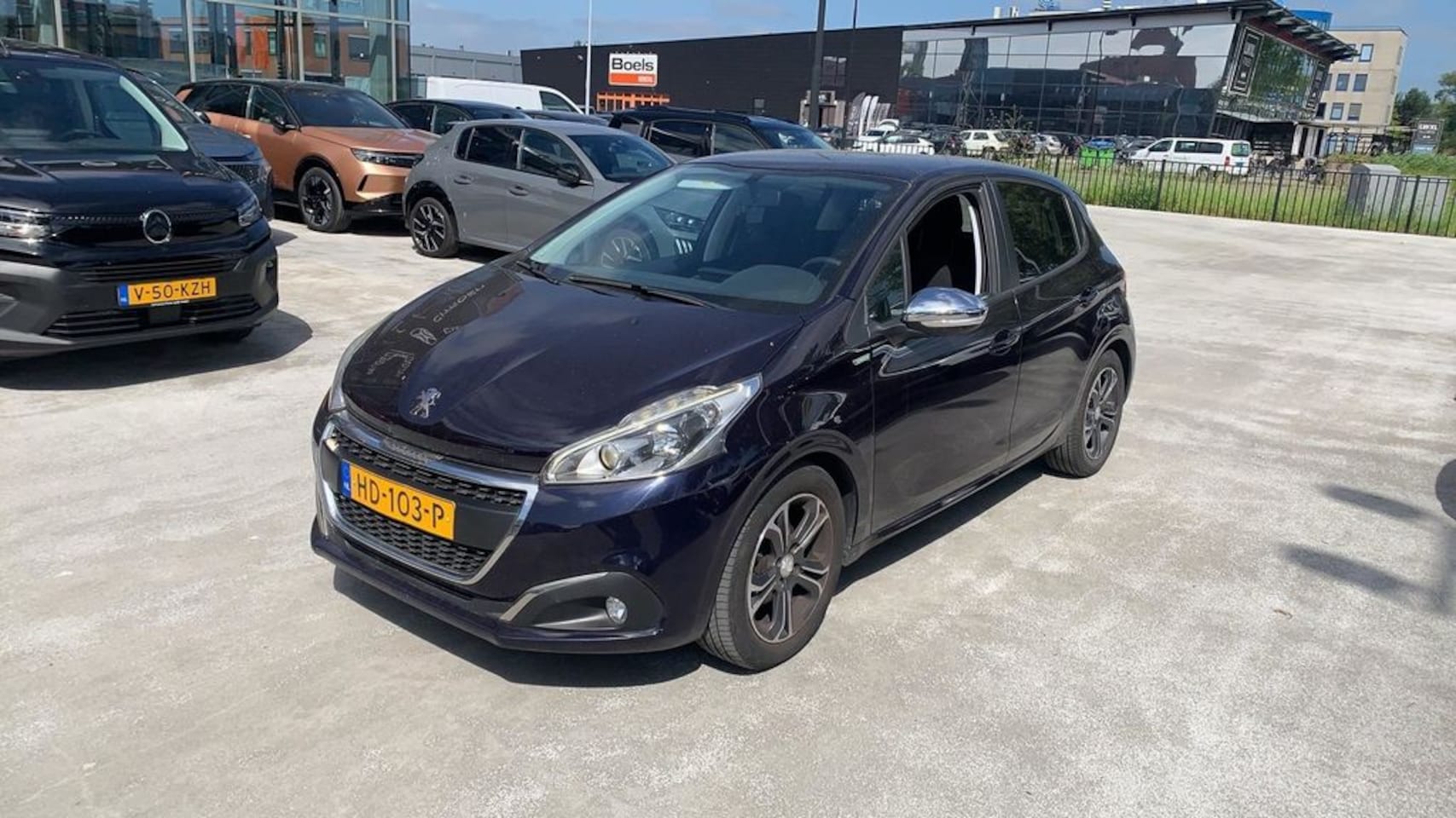 Peugeot 208 - 1.2 PureTech Urban Soul | Airco | Audio-navigatie full map | Cruise control - AutoWereld.nl