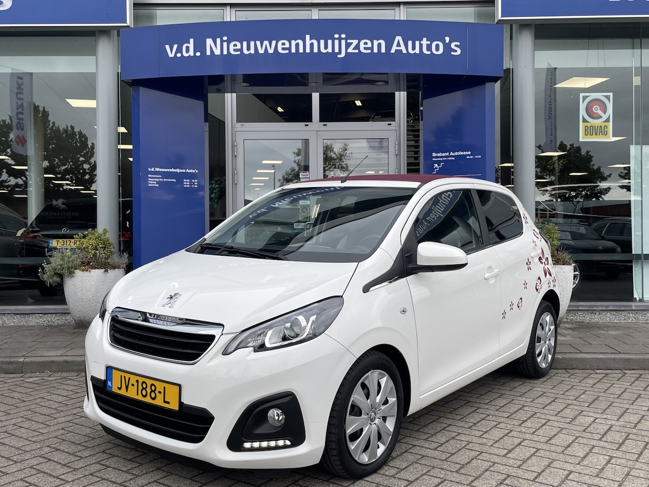 Peugeot 108 - 1.0 e-VTi Active TOP! | Cabrio | Bluetooth | Info Bas: 0492-588982 Info Bas: 0492-588982 - AutoWereld.nl
