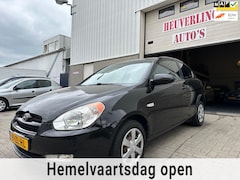 Hyundai Accent - 1.4i Dynamic Joy|Airco|PDC|APK