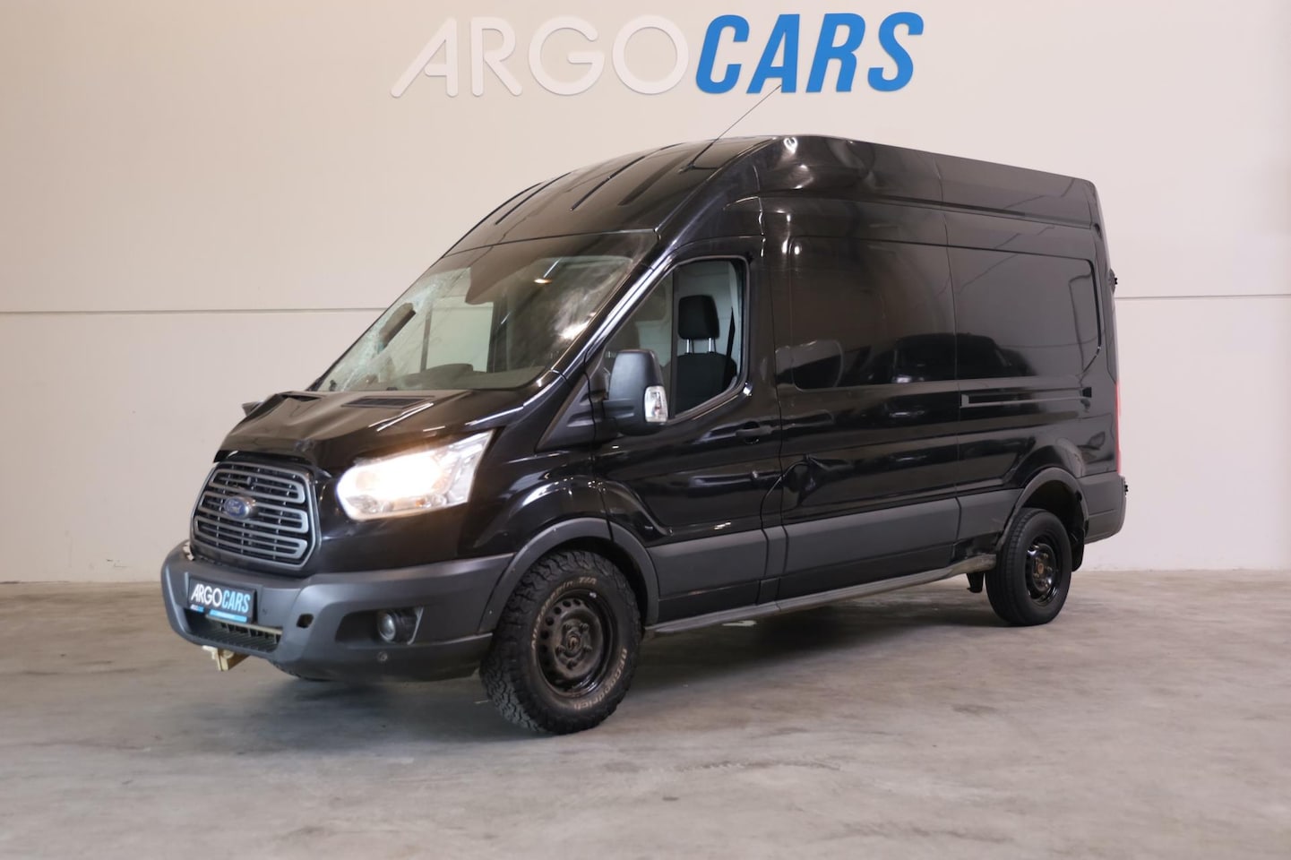 Ford Transit - 350 2.0 TDCI L2/H2 Trend AWD 4X4 MARGE 170PK ZWART AIRCO TREKHAAK CRUISE 12/2018 INRUIL MO - AutoWereld.nl