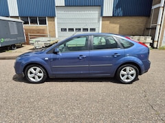 Ford Focus - 1.6-16V Futura, cruise control/airco/trekhaak