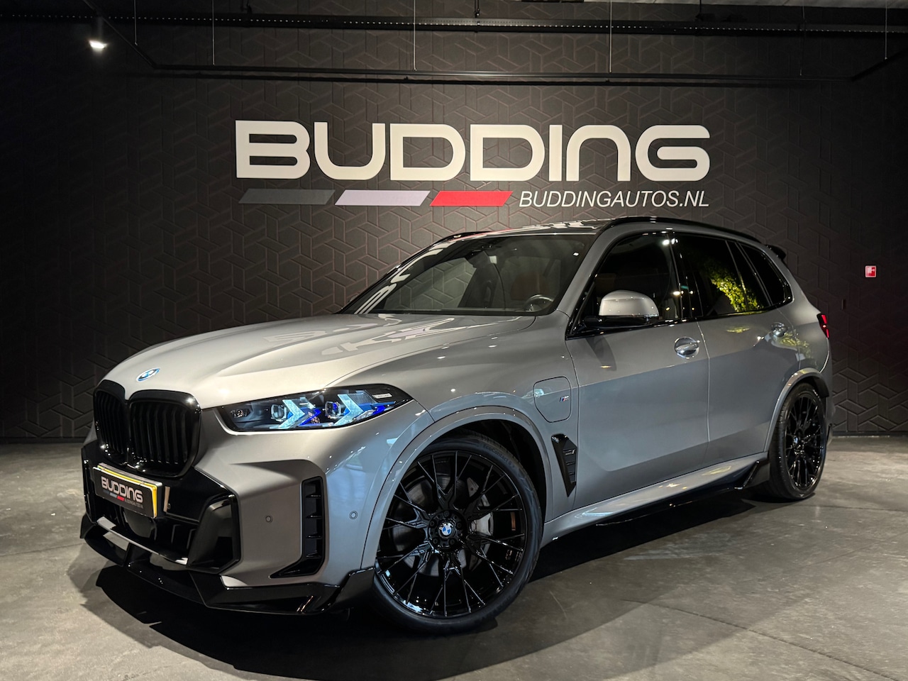BMW X5 - xDrive50e Launch Edition | M-performance | Pano - AutoWereld.nl