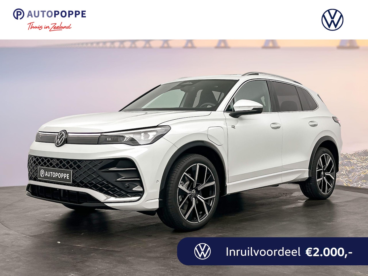Volkswagen Tiguan - R-Line-Edition 1.5 eHybrid 150 kW / 204 pk SUV 6 v - AutoWereld.nl