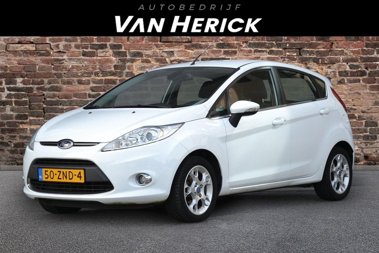 Ford Fiesta - 1.25 Titanium 82 PK 5-deurs | Cruise | Clima - AutoWereld.nl