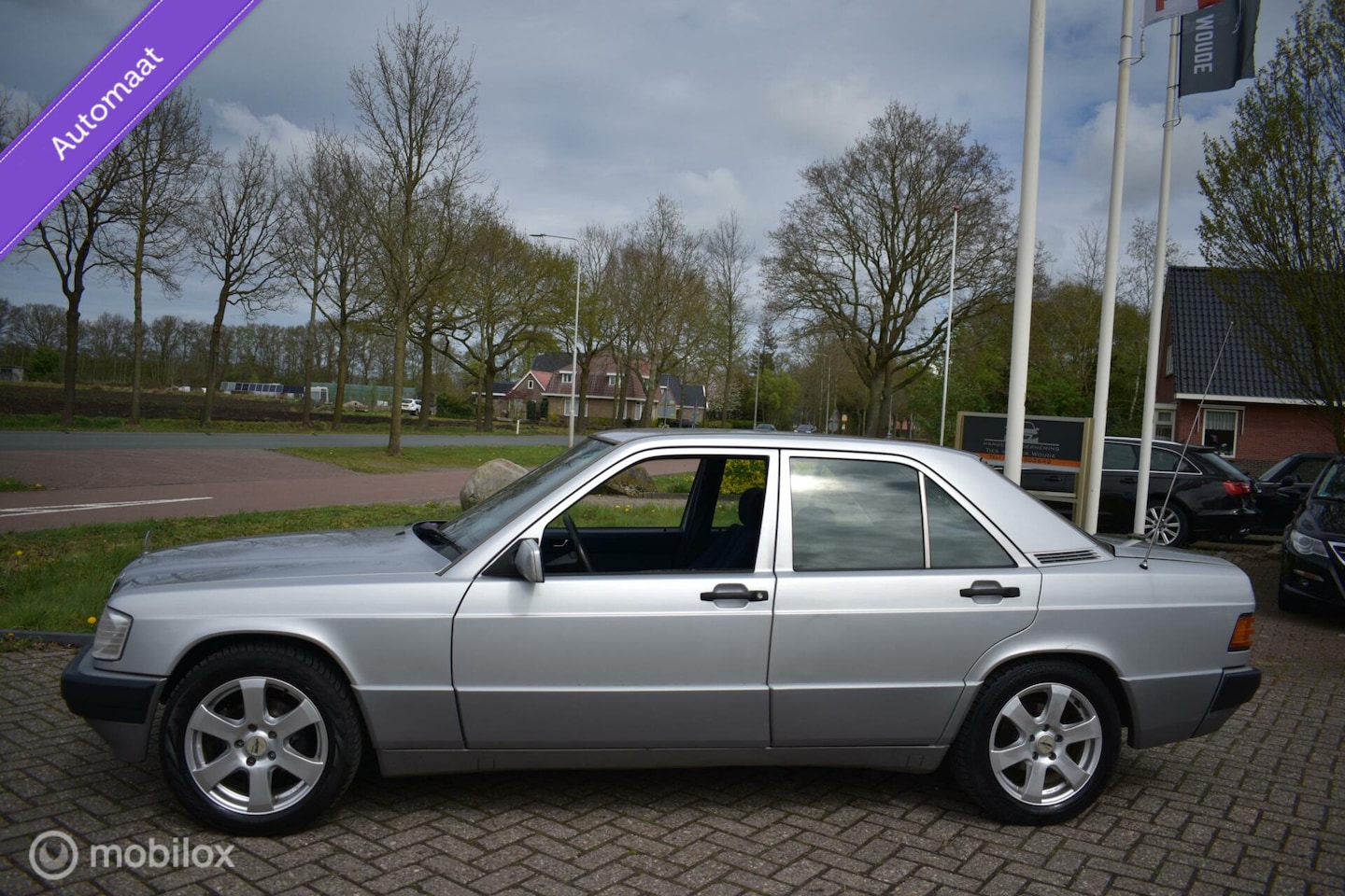Mercedes-Benz 190-serie - 2.0 E Automaat|LM wielen|21-11-2026 APK! - AutoWereld.nl