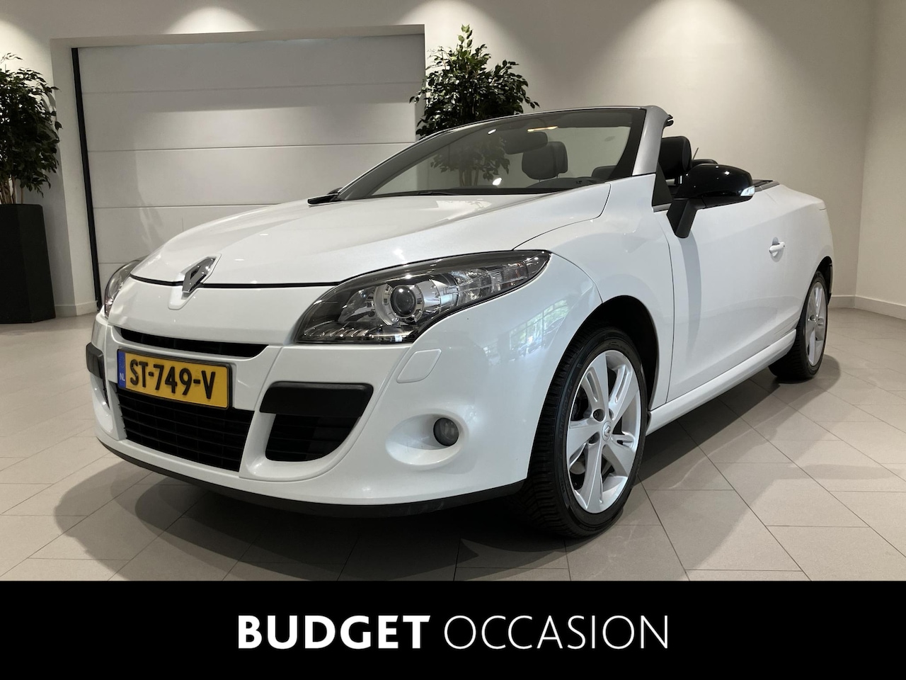 Renault Mégane coupé cabriolet - 1.2 TCe Privilège 131 PK | Lederen Bekleding | Cruise Control | Bluetooth | Hardtop | Pano - AutoWereld.nl