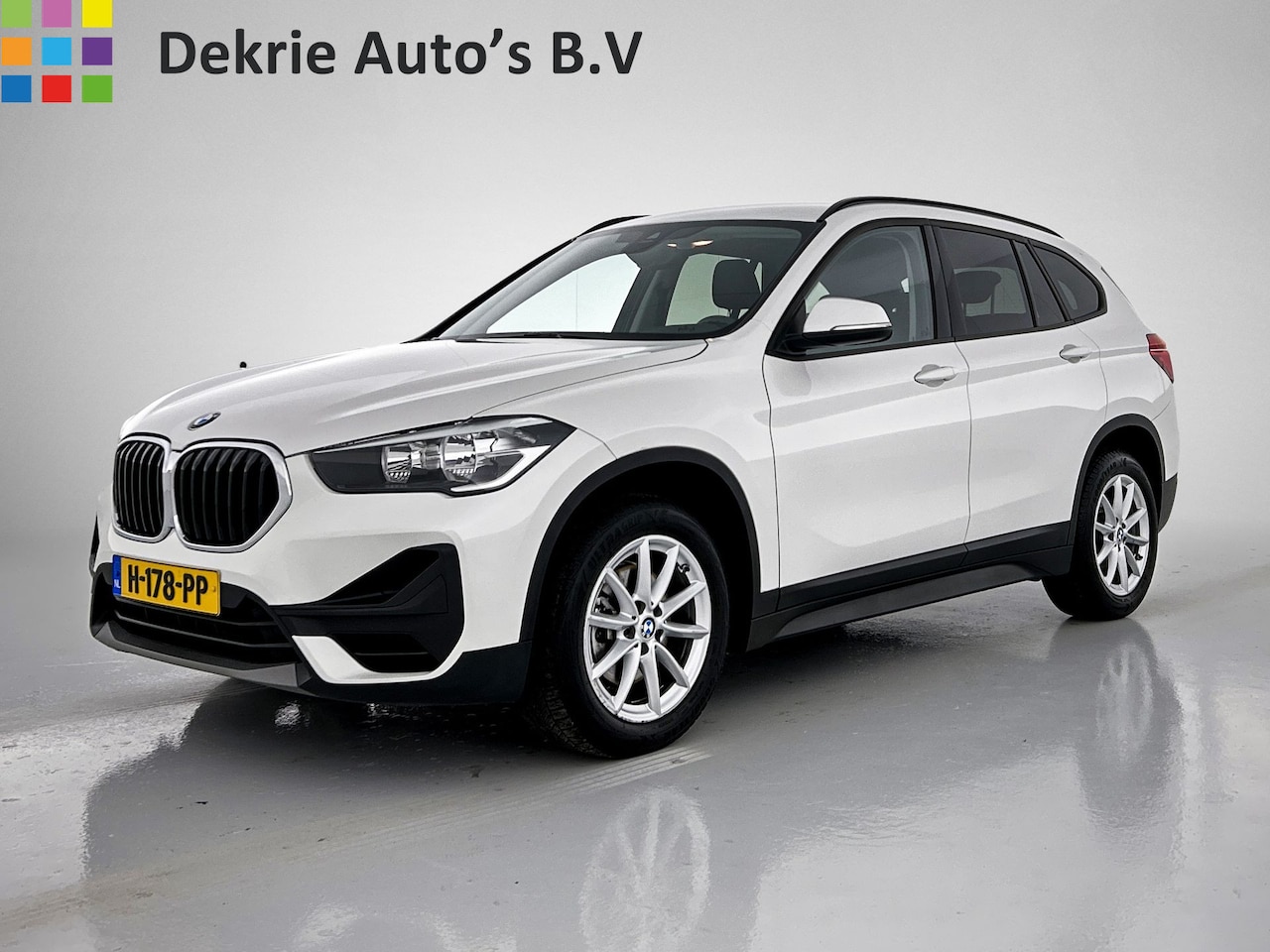 BMW X1 - sDrive18i 141PK Automaat Executive / Cruise-ctr. / Lm.velgen / Navigatie / Elektrische Ach - AutoWereld.nl