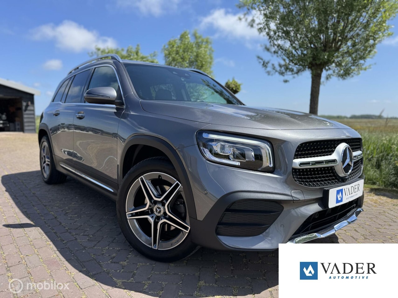 Mercedes-Benz GLB - 200 AMG Line 7 Persoons Panodak Led Camera - AutoWereld.nl