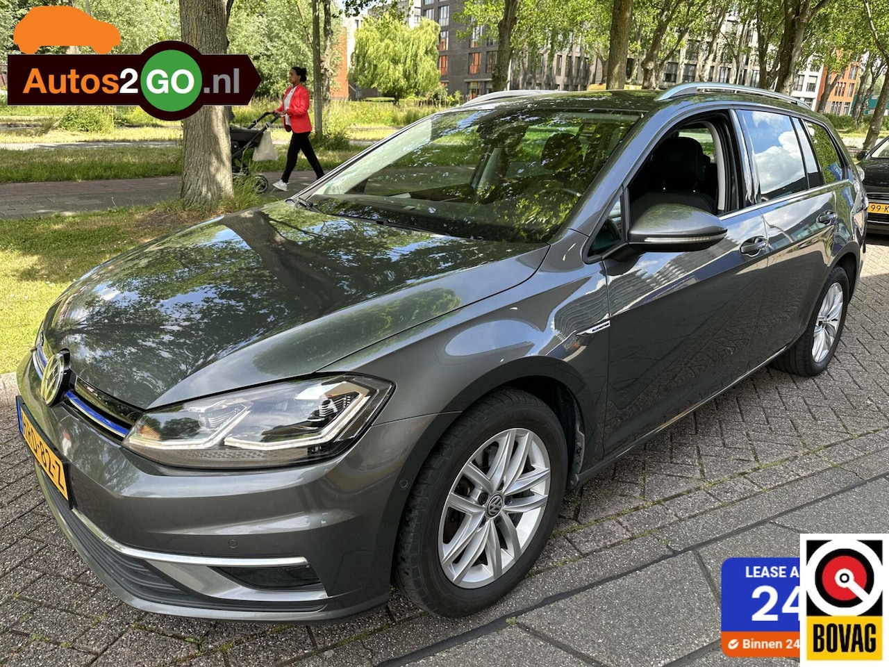 Volkswagen Golf Variant - 1.4 TGI CNG Highline I Cruise controle adaptief I Pan. dak I Navi I Apple carplay Android - AutoWereld.nl