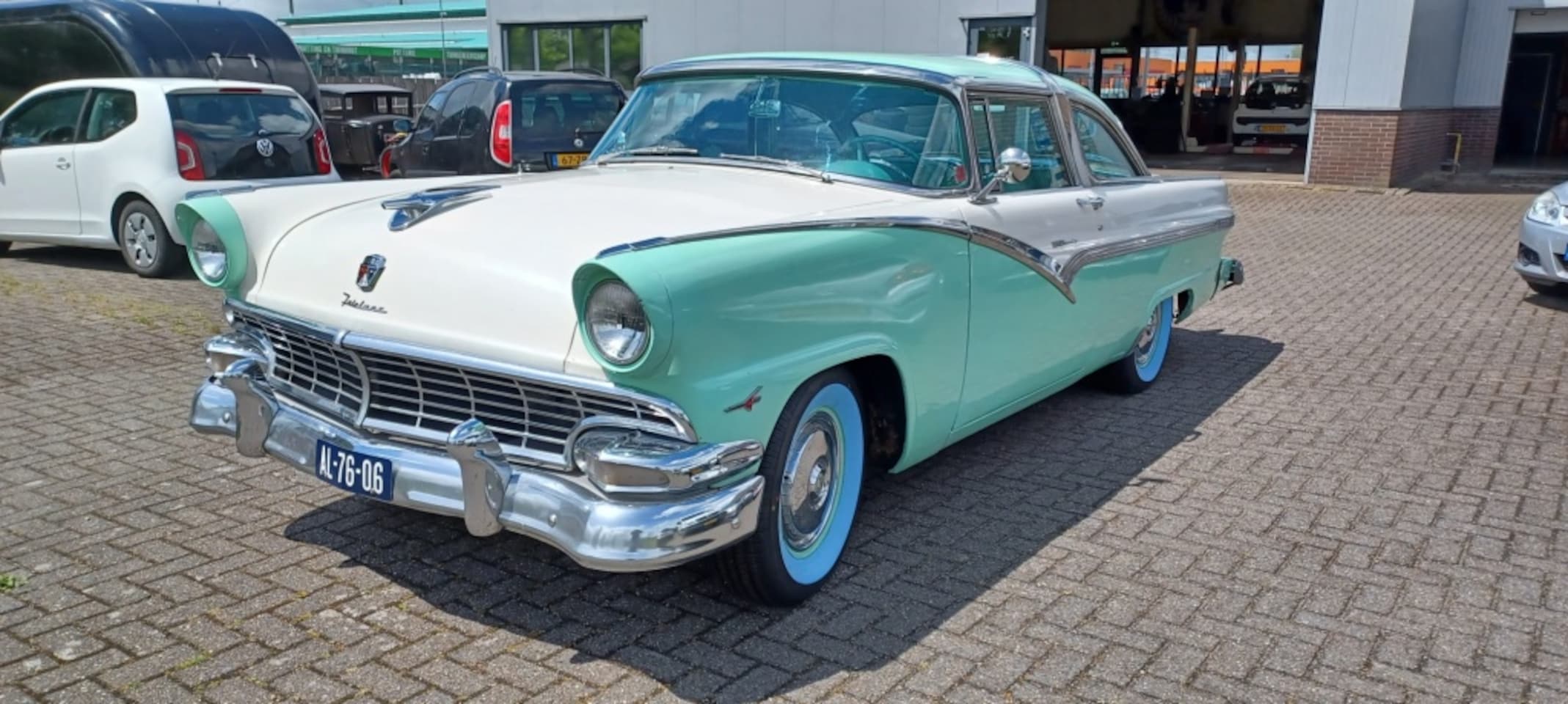 Ford Crown Victoria - FAIRLANE v8 - AutoWereld.nl