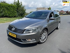 Volkswagen Passat Variant - 1.6 TDI Highline BlueM. PANO/LEER/CLIMA/APK