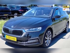 Skoda Octavia Combi - E-TSI 110PK BUSINESS PLUS PANORAMADAK CARPLAY VIRTUAL NAP NEDERLANDSE AUTO